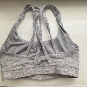 Lululemon sports bra size 4